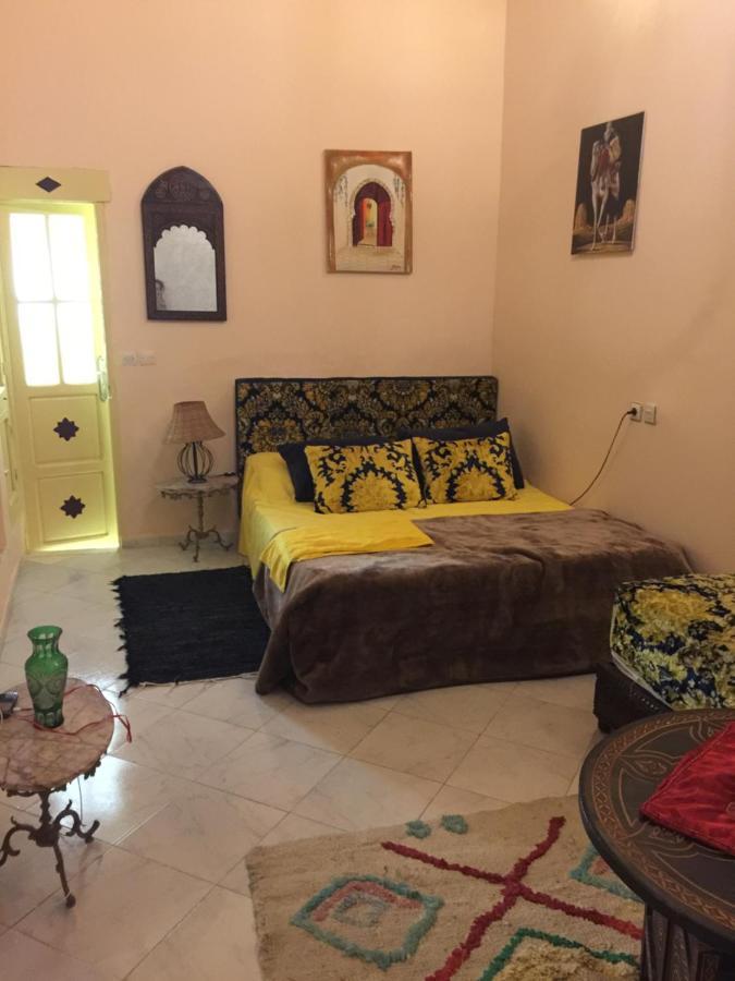 Riad Dar AlKATIB Meknès Esterno foto