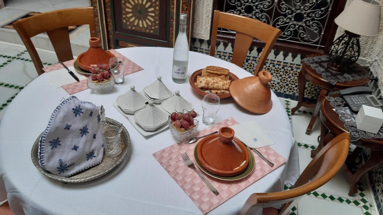Riad Dar AlKATIB Meknès Esterno foto